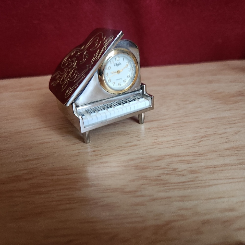3 for $20  /  Mini Clock Grand Piano